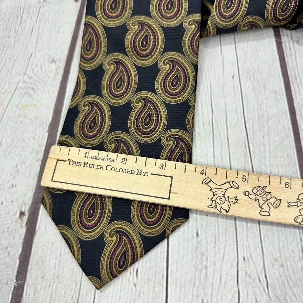 vtg Hart Schaffner Marx black Paisley silk Tie office professional